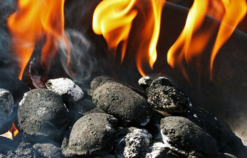 How to choose the best charcoal for your events at home