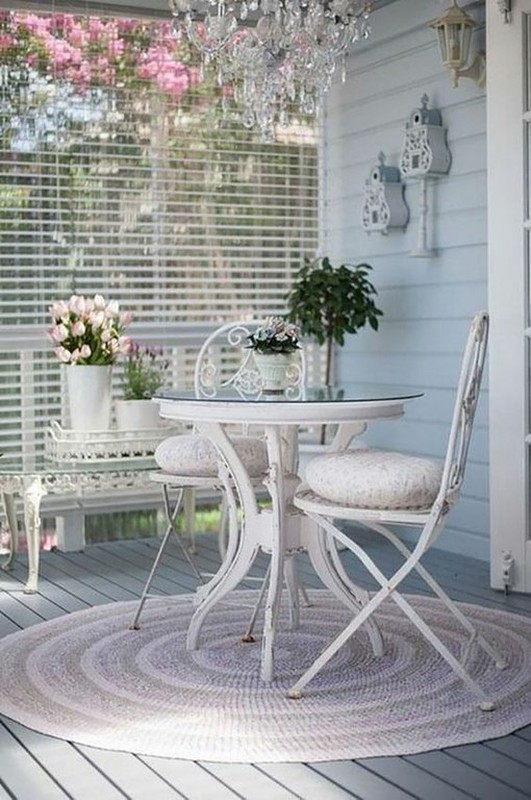 Suggerimenti per decorare un balcone