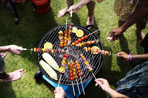 Différences entre les barbecues à gaz et à charbon