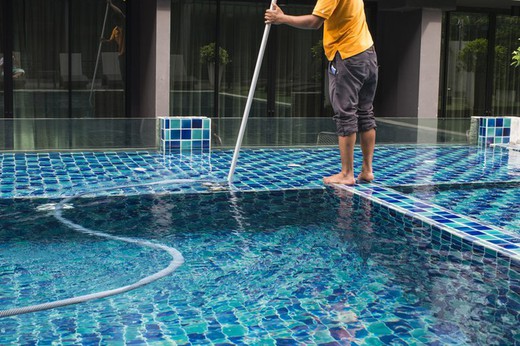 Clés pour l'entretien de la piscine