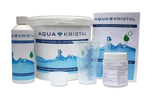 Professional treatment for inflatable spa kristal (1 bottle 100gr granulated chlorine, dispenser, 0.5 l aqua kristal, measuring cup)