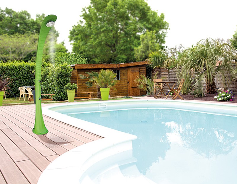 Ducha solar piscina — jardineriadelvalles
